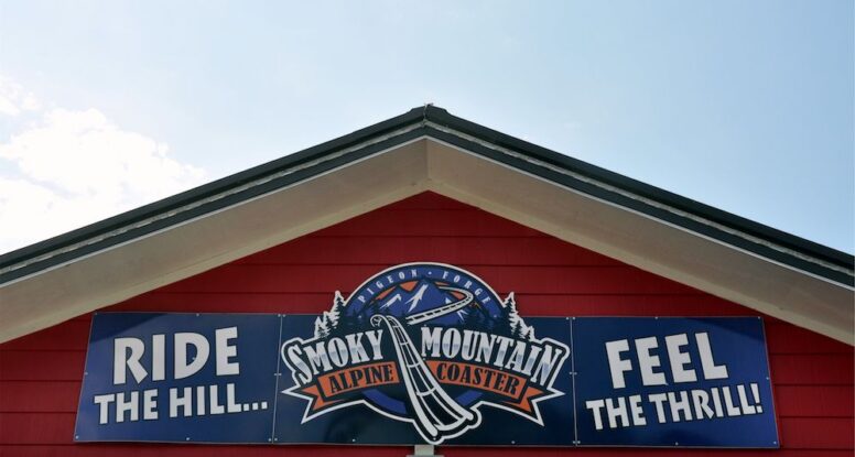 smoky mountain Alpine coaster in pigeon forge