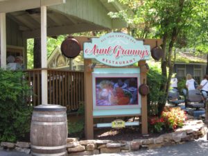 restaurants at dollywood